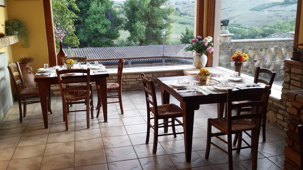 Agriturismo Col Morino Pineto Exterior photo