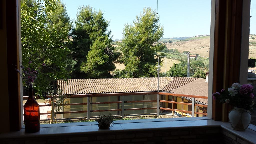 Agriturismo Col Morino Pineto Exterior photo