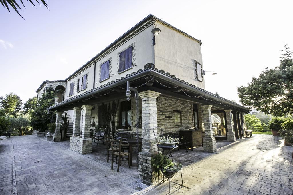 Agriturismo Col Morino Pineto Exterior photo